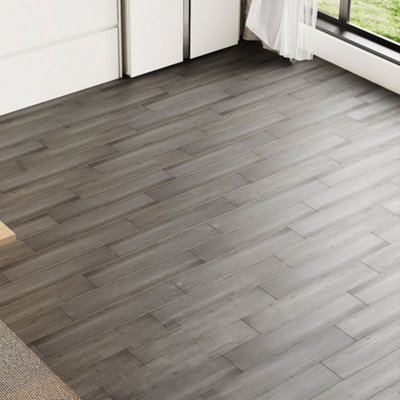 Set of 36 Wood Grain Effect Self Adhesive Plank PVC Flooring Waterproof Covering 5m²