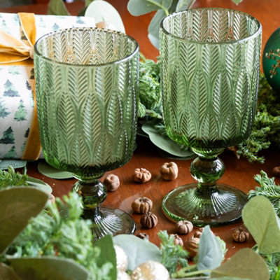 Set of 4 Vintage Green Embossed Wine Glass Goblets & Trailing Leaf Drinking Tumbler Glasses
