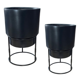 Set of two IDEALIST Lite Smooth Style Black Round Indoor Planters on Metal Stand: D24 H35 cm, 5.1L + D30 H50 cm, 13.5L