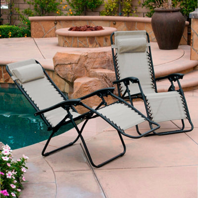 Set of two outdoor lounge online chairs