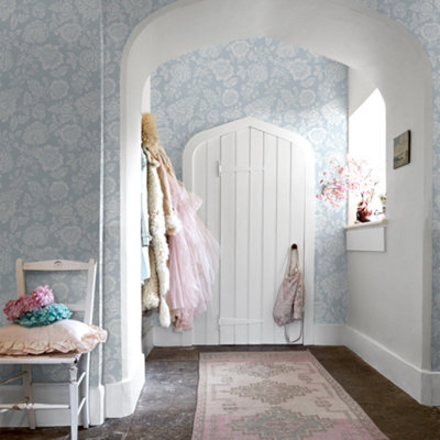 Shabby Chic by Rachel Ashwell Stipple Blue Floral Wallpaper