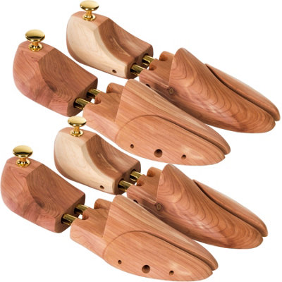 Shoe tree 2 pairs, luxury cedar wood - brown | DIY at B&Q