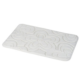 Showerdrape Clover White Memory Foam Bath Mat (L)800mm (W)500mm