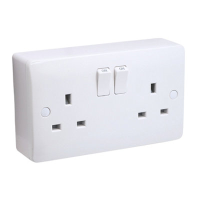 SHPELEC Curved Edge White 2 Gang Switched Socket and 25mm Surface Mount Pattress Box