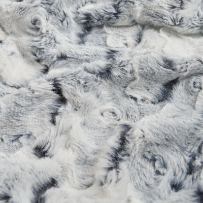 Sienna Large Faux Fur Throw Over Bed Couch Blanket Warm Soft - White 150 x 200cm