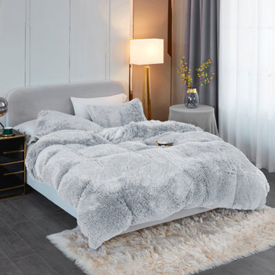 Silver Faux Fur Duvet Cover Set