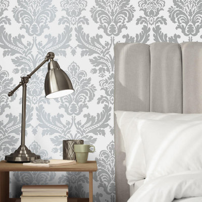 Silver Grey Damask Wallpaper Floral Feature Vintage Retro Metallic Smooth Finish