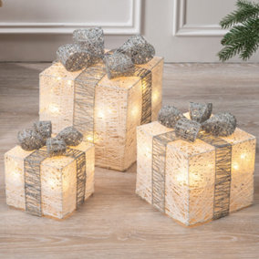 Silver Light Up Christmas Parcels LED Presents Battery Operated Timer Set of 3 (White & Silver)