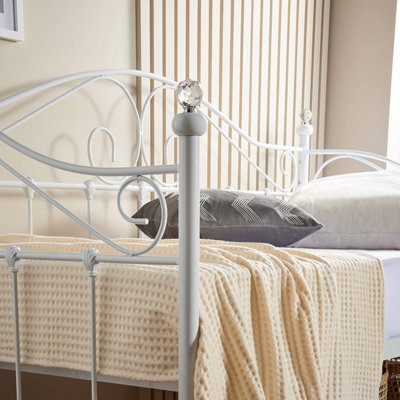 Single Metal Day Bed With Pocket Sprung Mattress