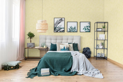 SK Filson Gold Plain Wallpaper