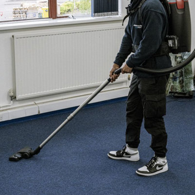 SkyVac Bacuum High-Level Back-Pack Vacuum Battery Powered 4M Telescopic Pole Package