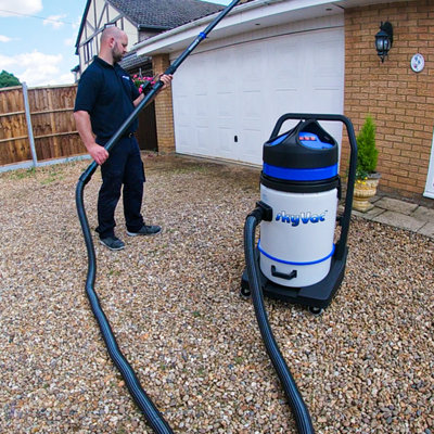 SkyVac Commercial Plus Gutter Vacuum, Gutter Cleaning. 4 Pole Package. Heights up to 6M/20ft.