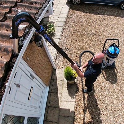 SkyVac Commercial Plus Gutter Vacuum, Gutter Cleaning. 4 Pole Package. Heights up to 6M/20ft.