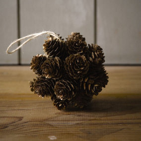 Small Natural Pinecone Ball - Hanging or Freestanding Indoor Home Ornament Decoration - Measures 10cm Diameter