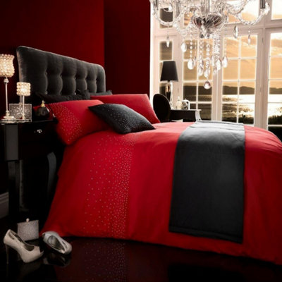 Smart Living Luxury 5PC Complete Bedding Set Duvet Cover, Pillow Pair, Cushion Cover, Bed Runner - Red