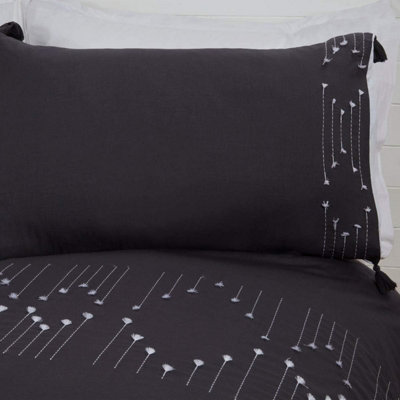 Smart Living Luxury Hotel Quality Boho Embroidered Tassels Duvet Cover with Pillowcases