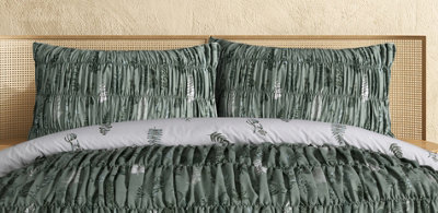 Smart Living Luxury Reversible Polycotton Easy Care Bedding Quilt Cover, Textured Duvet Cover Set, Bed Covers - Fern Rouched
