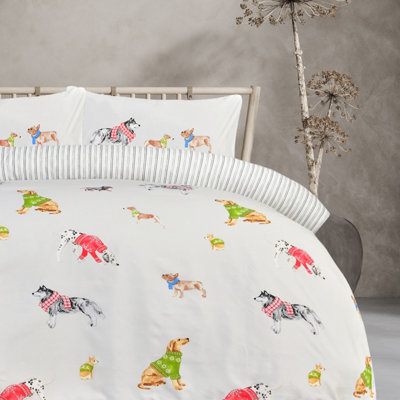 Smart Living Luxury Soft Reversible Pooches in Jumpers Duvet Cover & Pillowcases