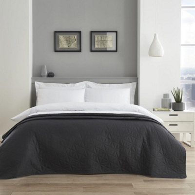 Smart Living Pin Sonic Quilted Bedspread Throw Over Large Sofa Bed Cover Blanket Easy Care - 150cm x 200cm - Charcoal