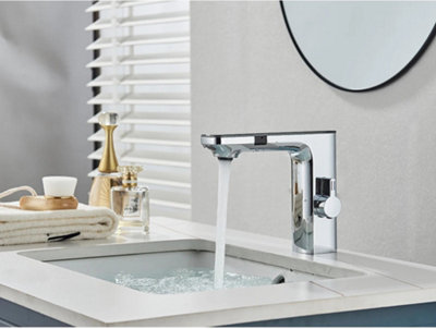 Smart Sensor Bathroom Faucet with Digital Temperature Display Touchless ...