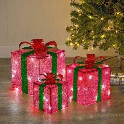 Snowtime Set of 3 illuminated Parcels - Mains Power, In or Outdoor Use - Green and Red