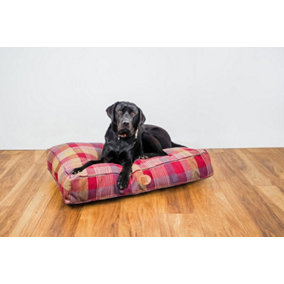 SNUG AND COSY HIGHLAND  MULBERRY LOUNGER