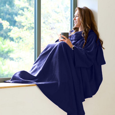 Snug Rug Cosy Sleeved Fleece Blanket With Sleeves and a Handy Pouch ...