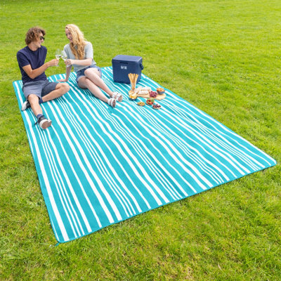 Soft Fleece Picnic Rug with 2mm Insulating Foam