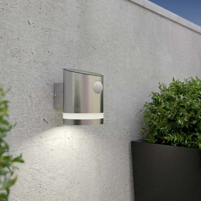 Solar Centre Truro Solar Motion Wall Light (Stainless Steel)