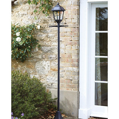 Luxform dickens 70 lumen solar deals lamp post with planter base