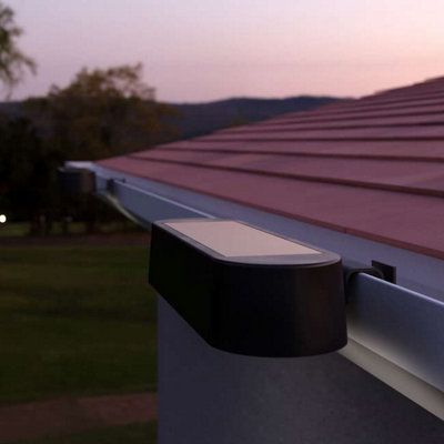 SolarCentre Luxflow Solar Gutter Light (cool white light output)