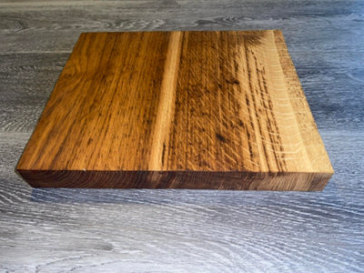 Solid oak cutting board 350mm x 295mm x 40mm