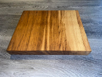 Solid oak cutting board 350mm x 295mm x 40mm