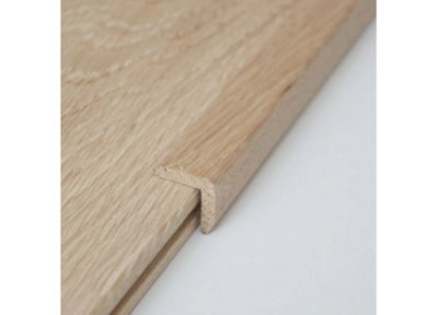 Solid Oak L-Bead 19 x 19mm - 0.9m Length - Lacquered