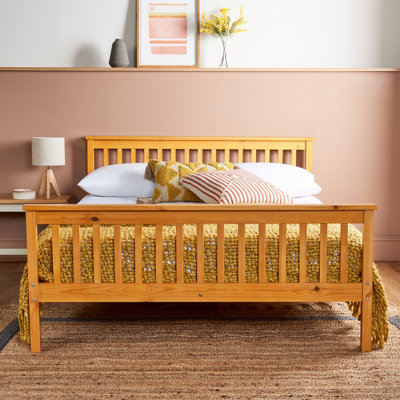 Pine double outlet bed