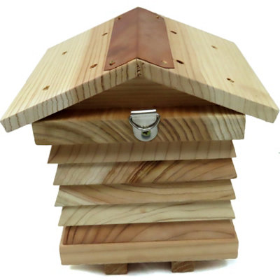Solitary Beehive Mason Hotel In High Quality Cedar - 8