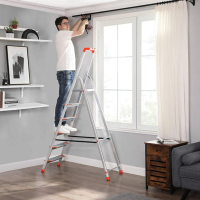SONGMICS 6-Step Aluminium Ladder with Tool Tray, Non-Slip Steps, TÜV Rheinland GS Certified for Safety, Grey and Orange