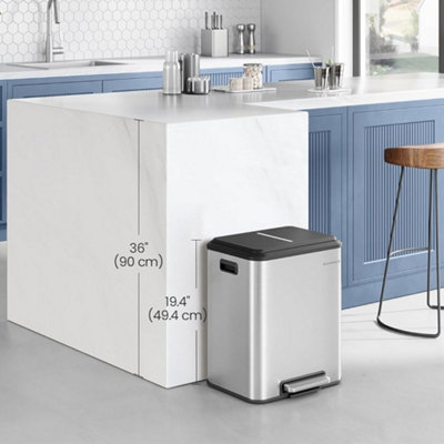 SONGMICS Kitchen Waste Container, Double Bin for Rubbish and Recycling, Inner Buckets, Soft-Close Lid, Metallic Silver