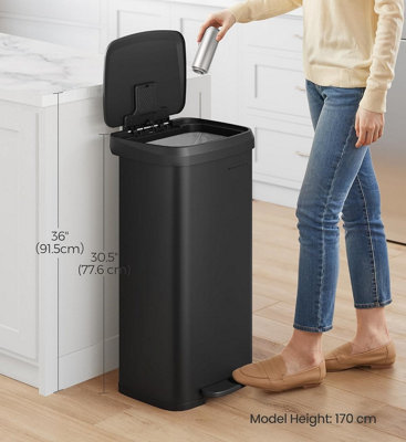 SONGMICS Metal Waste Pedal Bin with Lid, Tall and Large, Spacious Kitchen Rubbish Bin, Black