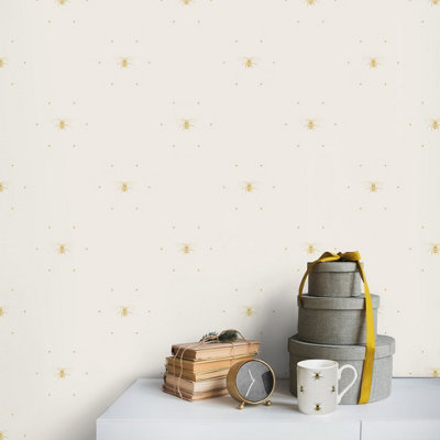 Sophie Allport Cream & Ochre Bees Pearl effect Embossed Wallpaper