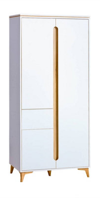 Spacious and Stylish: Gappa 3-Door Wardrobe, White & Mountain Ash, H1996mm W901mm D520mm