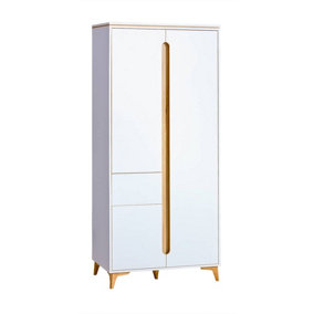Spacious and Stylish: Gappa 3-Door Wardrobe, White & Mountain Ash, H1996mm W901mm D520mm