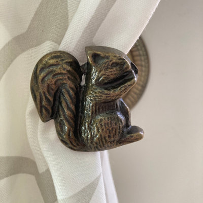 Squirrel Antique Brass Curtain Hook