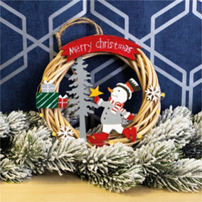 St Helens Home and Garden Battery Powered Wicker Christmas Wreath