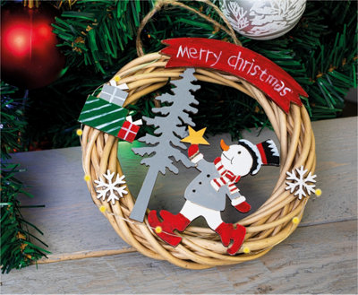St Helens Home and Garden Battery Powered Wicker Christmas Wreath - 4