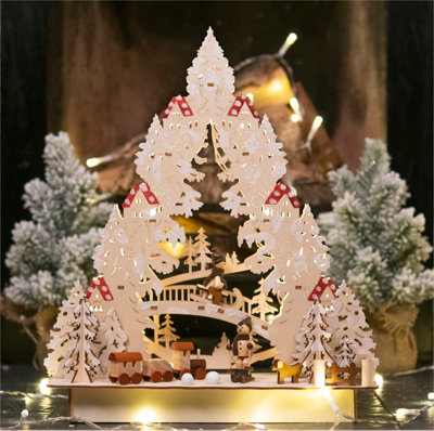 St Helens Home and Garden Battery Powered Wooden LED Light Up Christmas Festive Scene Ornament