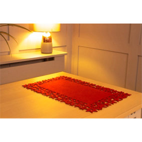 St Helens Home and Garden Felt Table Mats with Star and Snowflake Design - Pair Red
