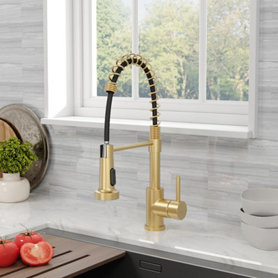 Stainless Steel and Brass Lever Faucet Commercial Swivel Pull Down Kitchen Faucet in Gold