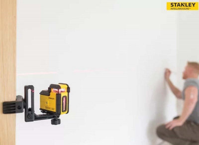 Stanley 360 Cross Line Laser Level Red Beam with Bracket & Pouch STHT77504-1