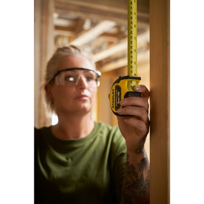 Stanley STA037232 8m Metric Control Grip Trade Tape Measure Magnetic STHT37232-0 - 5